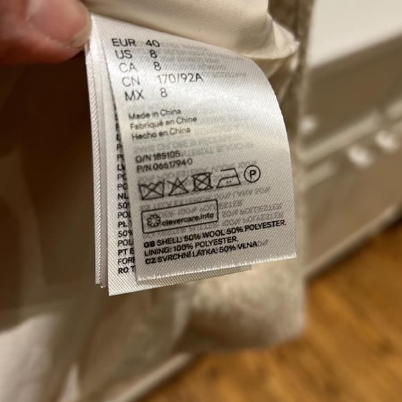 H&M knee length coat with silver zippers. - Picture 6 of 6